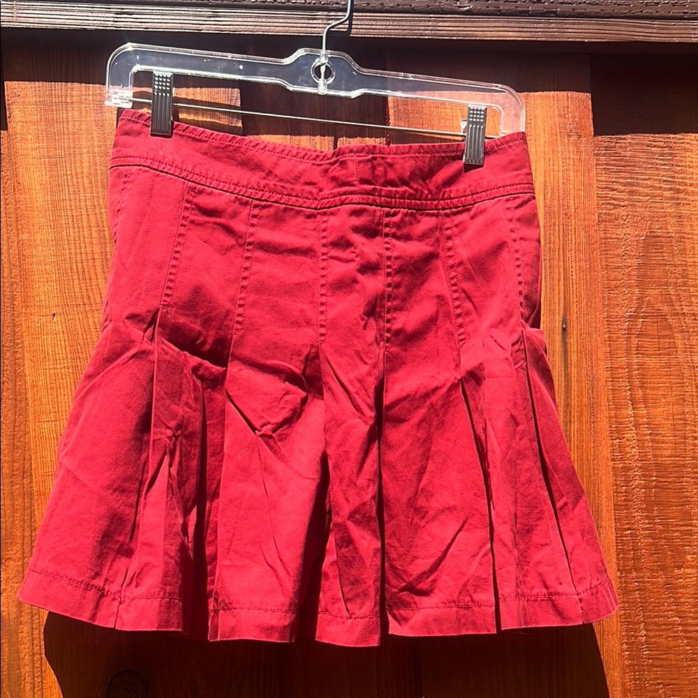 Banana Republic Red Pleated Skirt - Picture 2 of 4